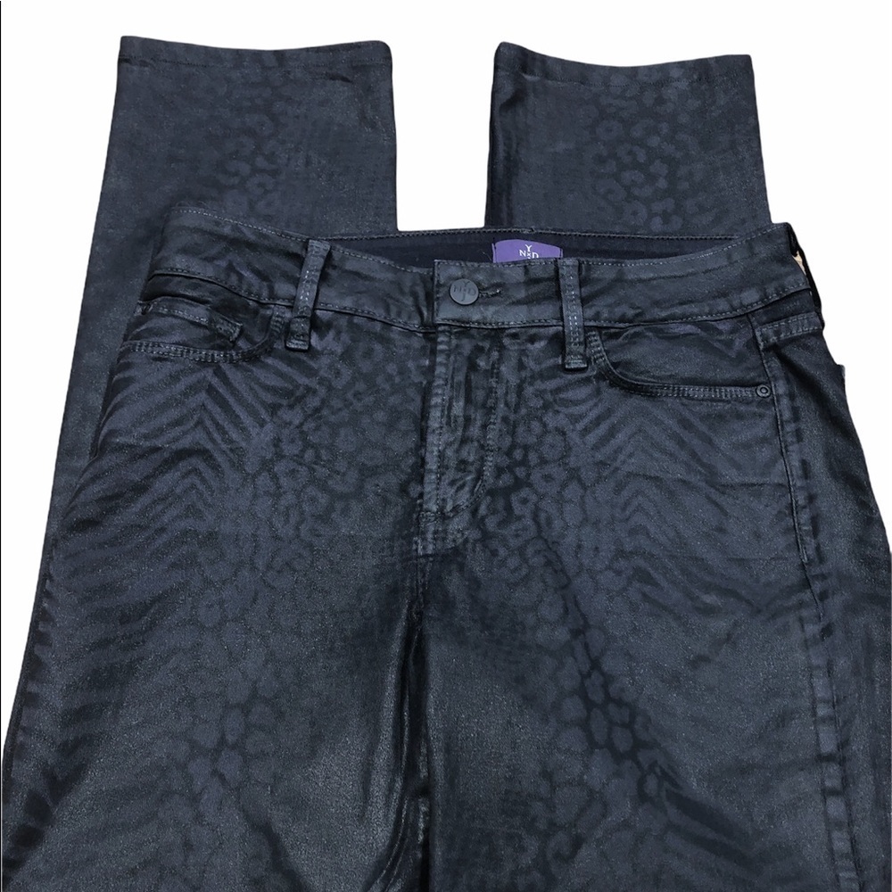 NYDJ size 6 black reptile print skinny jeans